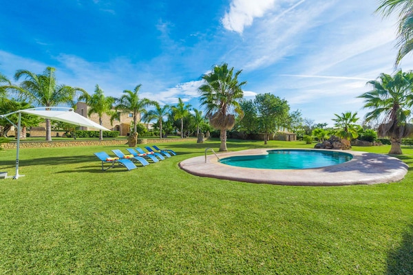 Foto van Villa op Mallorca met Zoutwaterzwembad - Vakantiehuis in Maria De La Salut, Illes Balears - PoolOfHouse