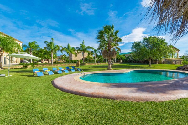 Foto van Villa op Mallorca met Zoutwaterzwembad - Vakantiehuis in Maria De La Salut, Illes Balears - PoolOfHouse