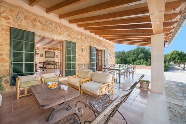 Foto van Luxe finca met zwembad en uitzicht - Vakantiehuis in Colonia De Sant Pere, Illes Balears - ExteriorSummer