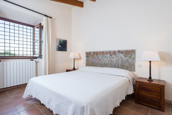Foto van Luxe finca met zwembad en uitzicht - Vakantiehuis in Colonia De Sant Pere, Illes Balears - BedRoom