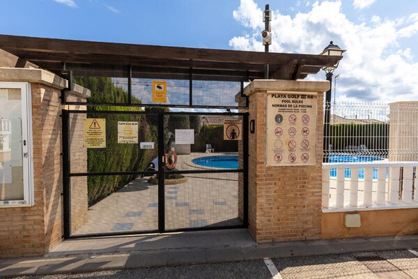 Foto van Villa in Cabo Roig met privézwembad - Vakantiehuis in  - Untagged