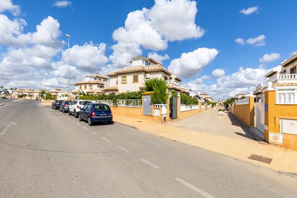 Foto van Villa in Cabo Roig met privézwembad - Vakantiehuis in  - Untagged