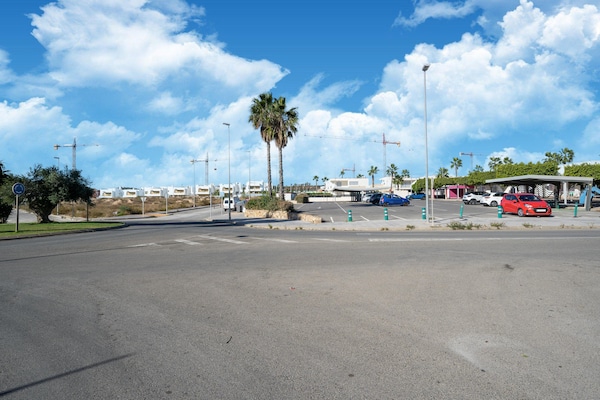 Foto van Elegante woning met zwembad - Vakantiehuis in Entrenaranjos, Orihuela - AreaSummer5KM