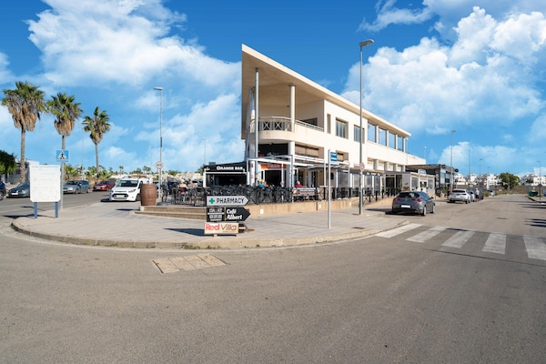 Foto van Elegante woning met zwembad - Vakantiehuis in Entrenaranjos, Orihuela - AreaSummer5KM