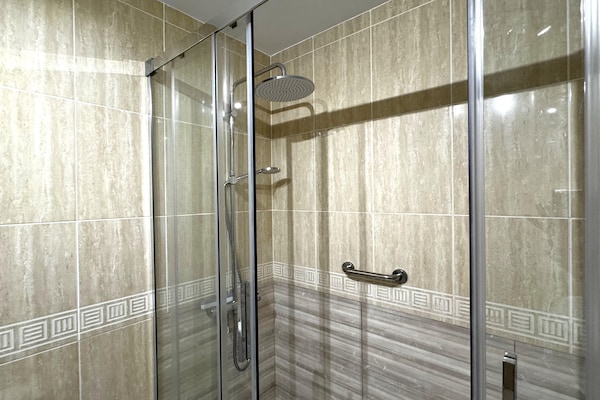 Foto van Premium appartement in Roquetas de Mar - Vakantiehuis in Roquetas de Mar - BathRoom