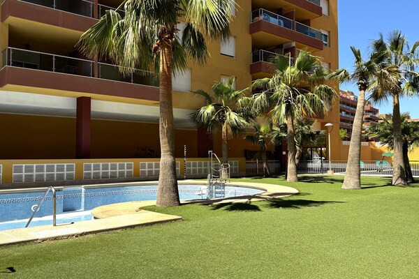 Foto van Premium appartement in Roquetas de Mar - Vakantiehuis in Roquetas de Mar - ExteriorSummer