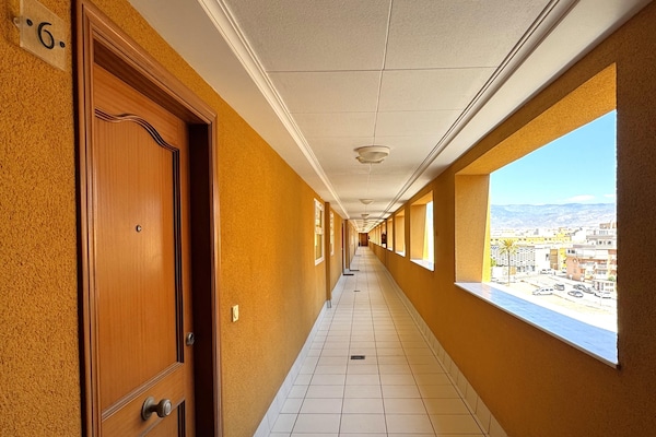 Foto van Premium appartement in Roquetas de Mar - Vakantiehuis in Roquetas de Mar - HallReception