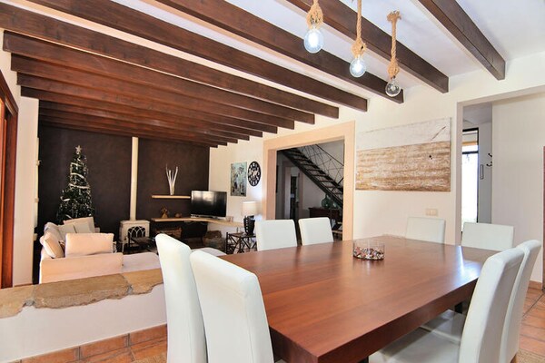 Foto van Villa in Binissalem met zwembad en wijngaarden - Vakantiehuis in Muro, Islas Baleares - Untagged