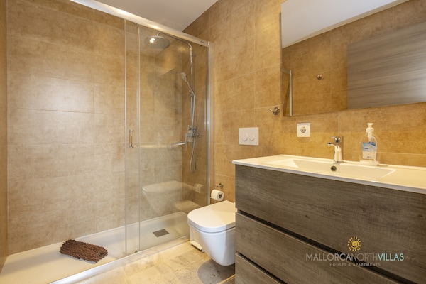 Foto van Villa nabij Playas de Muro - Vakantiehuis in Playa de Muro - BathRoom