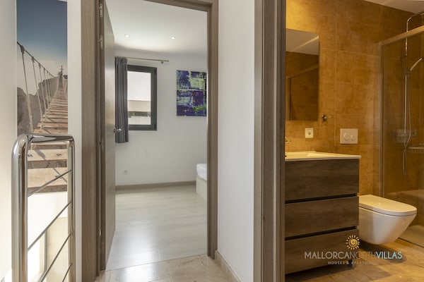 Foto van Villa nabij Playas de Muro - Vakantiehuis in Playa de Muro - BathRoom
