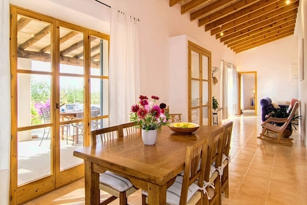 Foto van Villa in Son Servera met privézwembad - Vakantiehuis in Llevant, Colònia de Sant Pere - DiningRoom