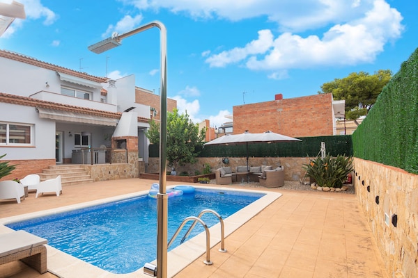 Foto van Premium vakantiehuis met privézwembad - Vakantiehuis in Vilanova i la Geltrú - PoolOfHouse