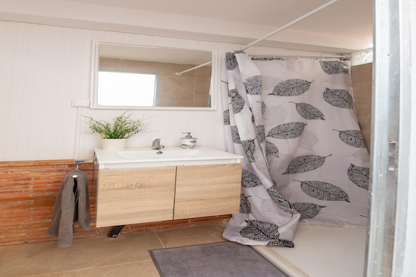 Foto van Premium vakantiehuis met privézwembad - Vakantiehuis in Vilanova i la Geltrú - BathRoom