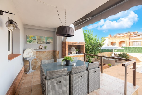Foto van Premium vakantiehuis met privézwembad - Vakantiehuis in Vilanova i la Geltrú - TerraceBalcony