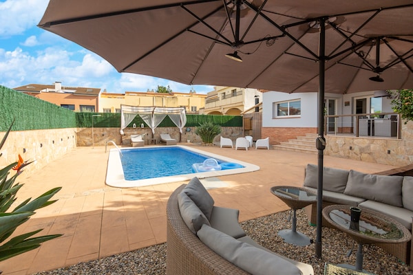Foto van Premium vakantiehuis met privézwembad - Vakantiehuis in Vilanova i la Geltrú - GardenSummer