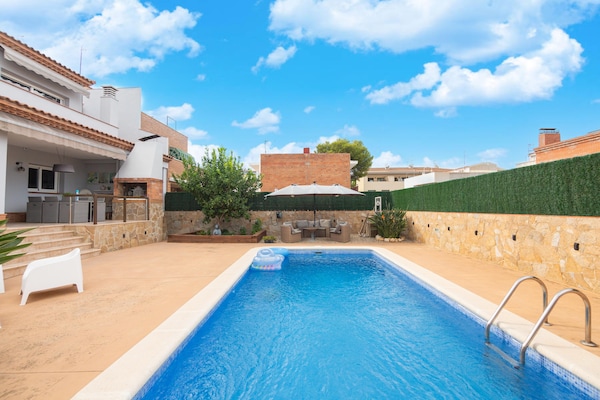Foto van Premium vakantiehuis met privézwembad - Vakantiehuis in Vilanova i la Geltrú - PoolOfHouse