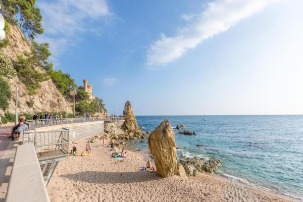 Foto van Villa aan Costa Brava bij Cala Canyelles - Vakantiehuis in Lloret de Mar - AreaSummer5KM
