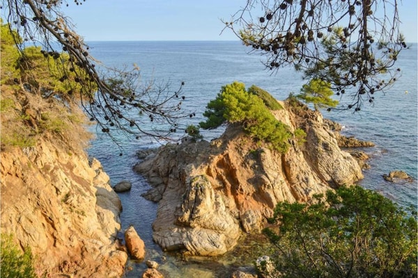 Foto van Villa aan Costa Brava bij Cala Canyelles - Vakantiehuis in Lloret de Mar - AreaSummer5KM