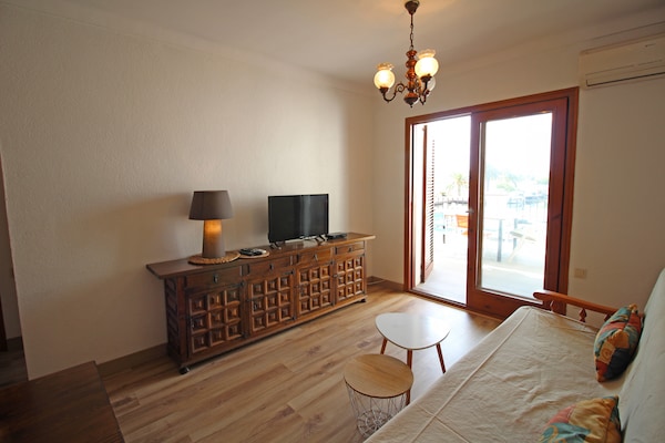 Foto van Appartement in Empuriabrava bij Kanaal & Strand - Vakantiehuis in Empuriabrava - LivingRoom
