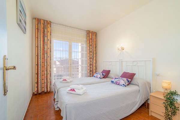 Foto van Appartement aan zee in Empuriabrava met zwembad - Vakantiehuis in Empuriabrava - BedRoom
