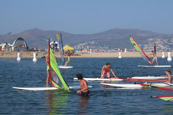 Foto van Appartement aan zee in Empuriabrava met zwembad - Vakantiehuis in Empuriabrava - AreaSummer5KM