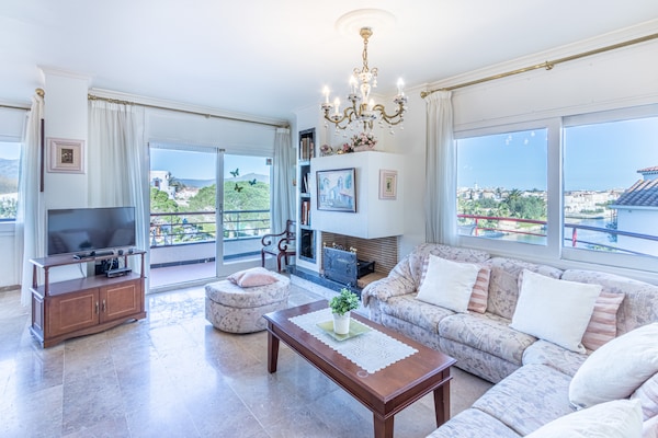 Foto van Appartement in Empuriabrava bij Strand - Vakantiehuis in Empuriabrava - LivingRoom