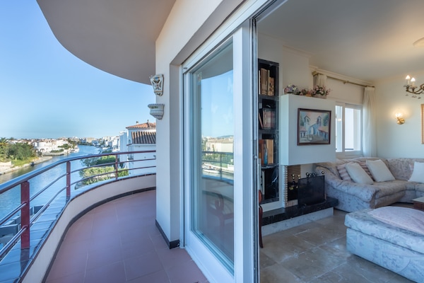 Foto van Appartement in Empuriabrava bij Strand - Vakantiehuis in Empuriabrava - terrace