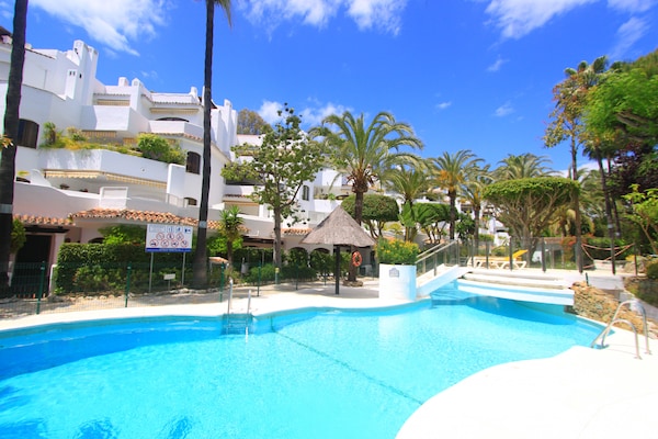 Foto van Appartement aan het strand met jacuzzi en zwembad - Vakantiehuis in Marbella - PoolOfHouse
