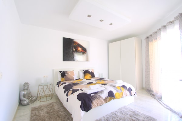 Foto van Appartement aan het strand met jacuzzi en zwembad - Vakantiehuis in Marbella - BedRoom
