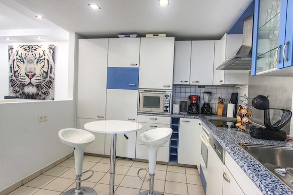 Foto van Appartement aan het strand met jacuzzi en zwembad - Vakantiehuis in Marbella - DiningRoom