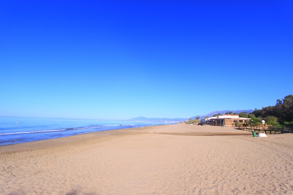 Foto van Appartement aan het strand met jacuzzi en zwembad - Vakantiehuis in Marbella - AreaSummer1KM