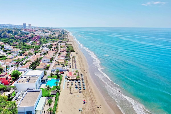 Foto van Appartement aan het strand met jacuzzi en zwembad - Vakantiehuis in Marbella - AreaSummer5KM