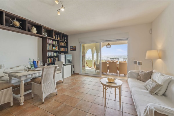 Foto van Villa aan het strand voor 7 personen met zwembad - Vakantiehuis in Marbella - LivingRoom