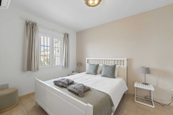 Foto van Villa aan het strand voor 7 personen met zwembad - Vakantiehuis in Marbella - BedRoom