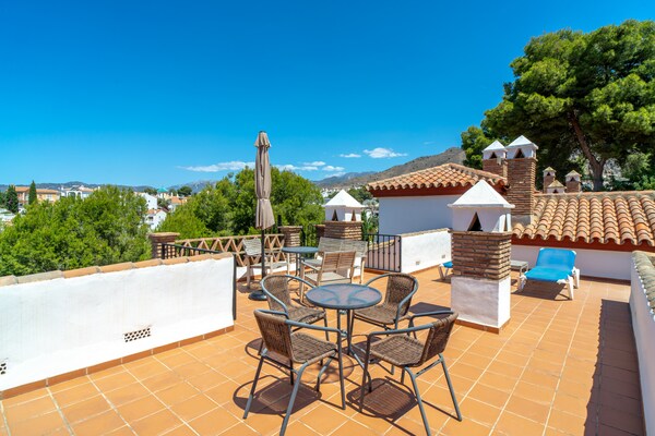 Foto van Vakantiehuis in Nerja met Uitzicht op Zee - Vakantiehuis in Nerja - terrace