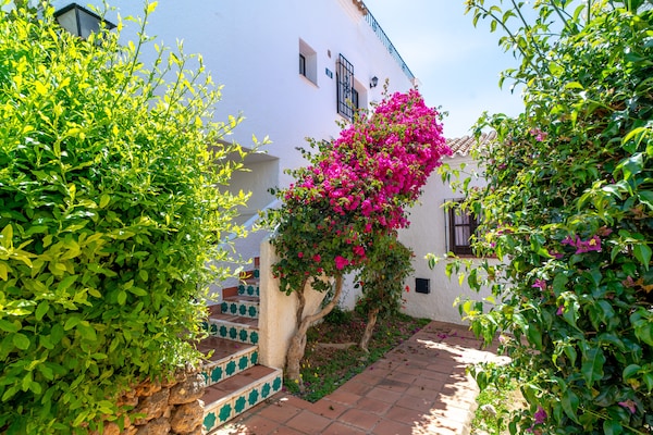 Foto van Vakantiehuis met zeezicht, Nerja - Vakantiehuis in Nerja - Outdoor