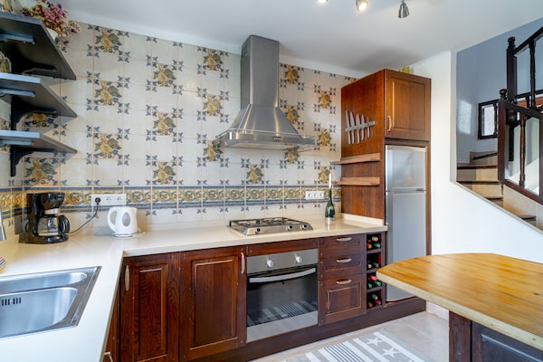 Foto van Vakantiehuis in Nerja met Zeezicht & Zwembad - Vakantiehuis in Nerja - Kitchen