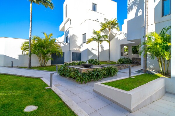 Foto van Appartement in Spanje bij Stranden & Paden - Vakantiehuis in Nerja - ExteriorSummer