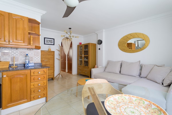 Foto van Appartement in Las Palmas bij Playa de Las Canteras - Kitchen