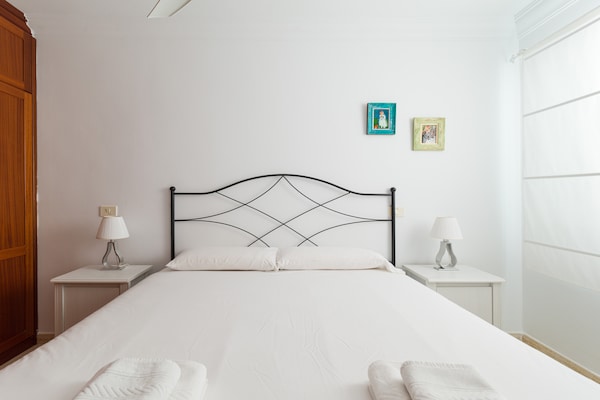 Foto van Appartement in Las Palmas bij Playa de Las Canteras - BedRoom