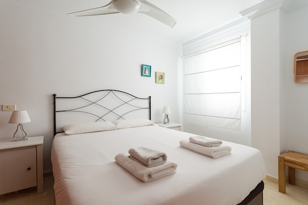 Foto van Appartement in Las Palmas bij Playa de Las Canteras - BedRoom