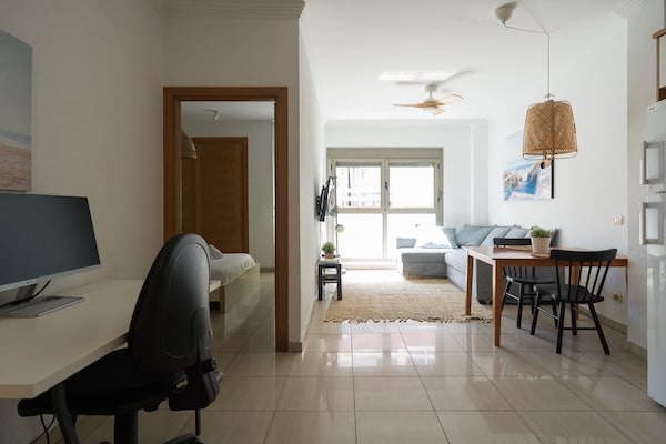 Foto van Appartement in Las Palmas bij Las Canteras - Vakantiehuis in Las Palmas de Gran Canaria - DiningRoom