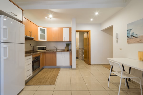 Foto van Appartement in Las Palmas bij Las Canteras - Vakantiehuis in Las Palmas de Gran Canaria - Kitchen