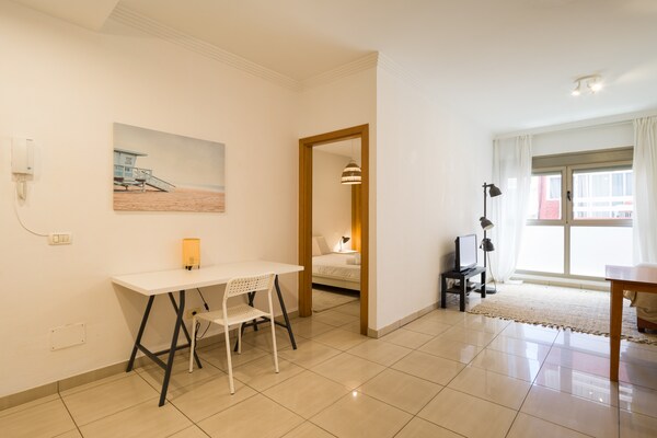 Foto van Appartement in Las Palmas bij Las Canteras - Vakantiehuis in Las Palmas de Gran Canaria - LivingRoom