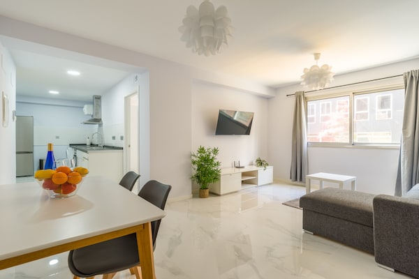 Foto van Appartement in Las Palmas bij Las Canteras - Vakantiehuis in Las Palmas de Gran Canaria - DiningRoom