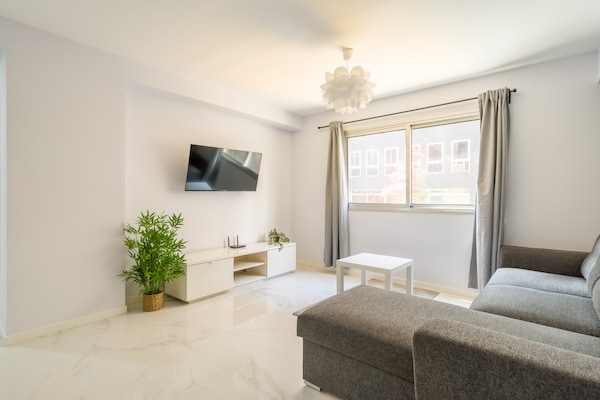 Foto van Appartement in Las Palmas bij Las Canteras - Vakantiehuis in Las Palmas de Gran Canaria - LivingRoom