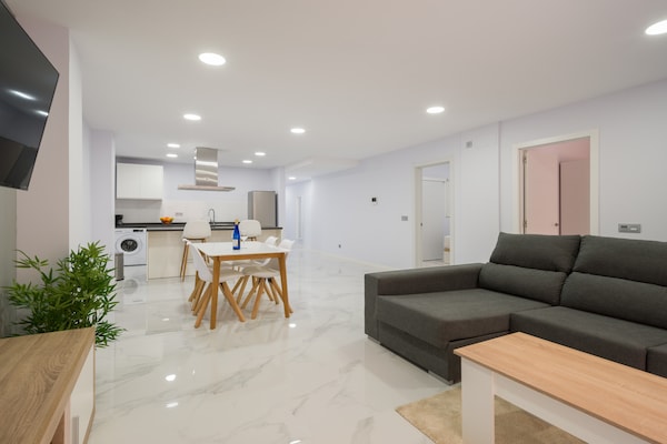 Foto van Vakantiehuis bij Playa de Las Canteras - Vakantiehuis in Las Palmas de Gran Canaria - LivingRoom