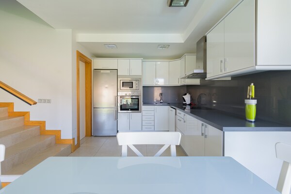 Foto van Chalet in Salobre met verwarmd zwembad - Vakantiehuis in San Bartolomé de Tirajana - Kitchen