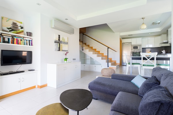 Foto van Chalet in Salobre met verwarmd zwembad - Vakantiehuis in San Bartolomé de Tirajana - LivingRoom