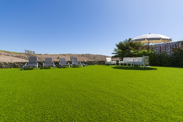 Foto van Chalet in Salobre met verwarmd zwembad - Vakantiehuis in San Bartolomé de Tirajana - terrace